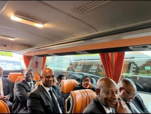 Read more about the article President Ruto travels by bus  for the Queen’s State Funeral in London.