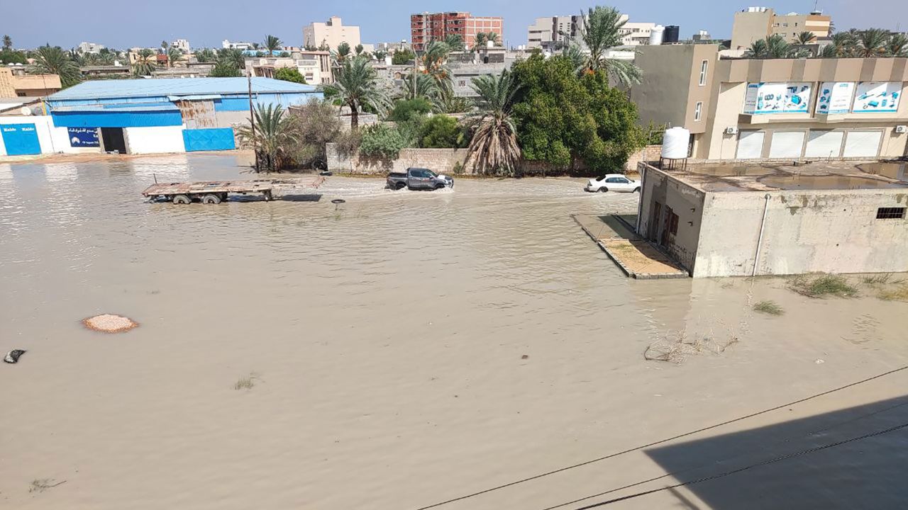 You are currently viewing Flooding is suspected to have killed thousands in Libya.